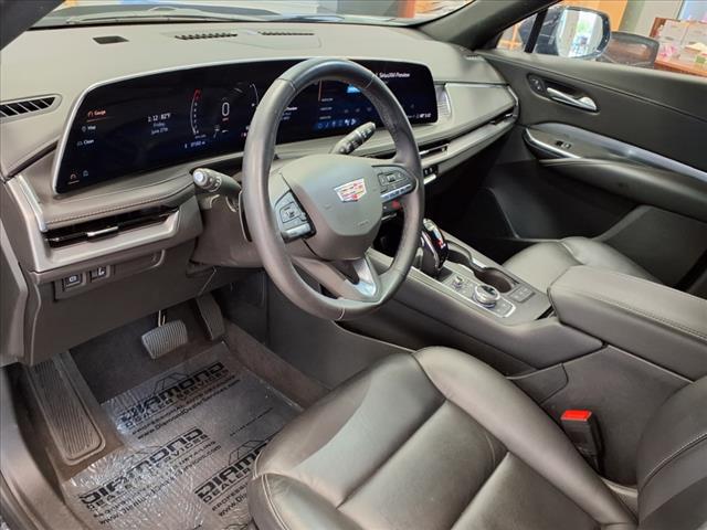 2024 Cadillac XT4 Premium Luxury