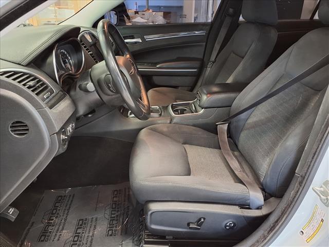 2021 Chrysler 300 Touring