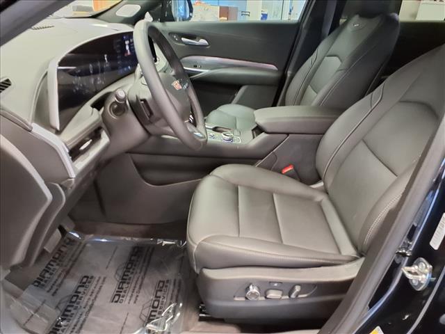 2025 Cadillac XT4 Premium Luxury