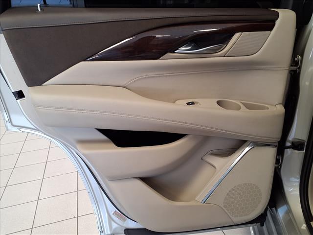 2016 Cadillac Escalade Luxury