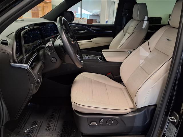 2023 Cadillac Escalade Sport