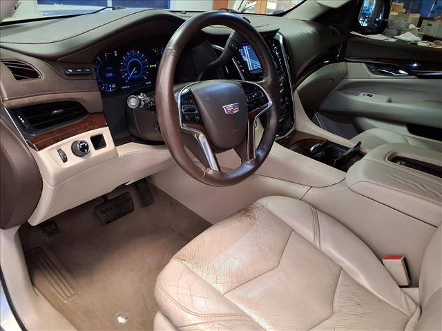 2016 Cadillac Escalade Luxury
