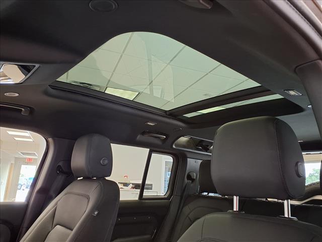 2025 Land Rover Defender S