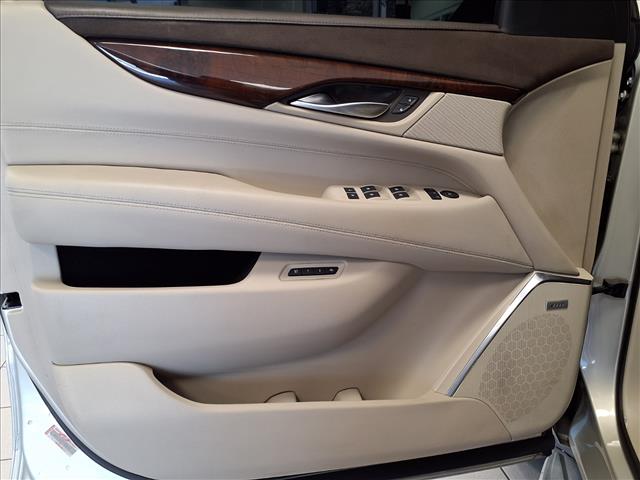 2016 Cadillac Escalade Luxury