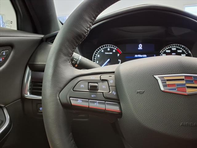 2022 Cadillac XT4 Luxury
