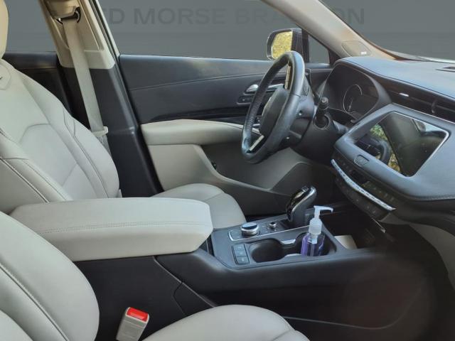 2022 Cadillac XT4 Premium Luxury
