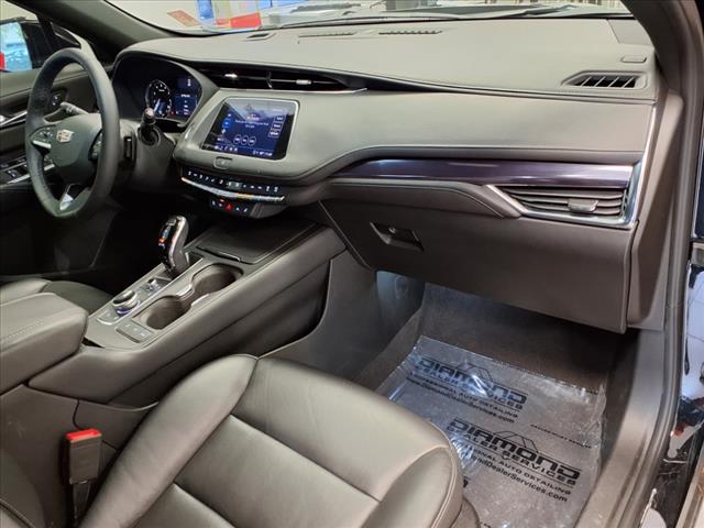 2022 Cadillac XT4 Luxury