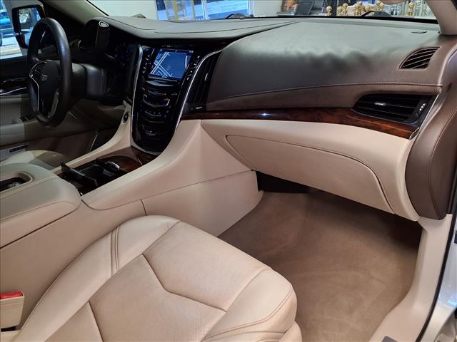 2016 Cadillac Escalade Luxury