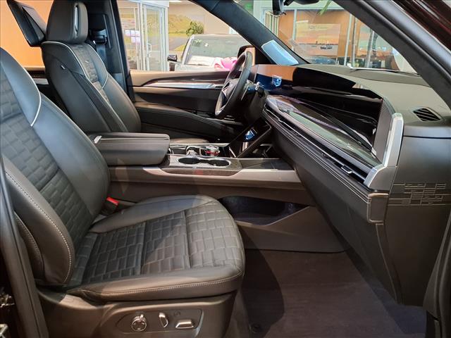 2025 Cadillac Escalade-V ESV V-Series