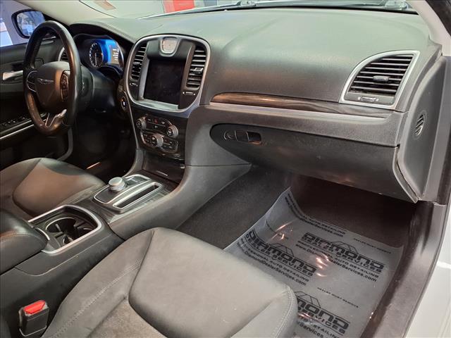 2021 Chrysler 300 Touring