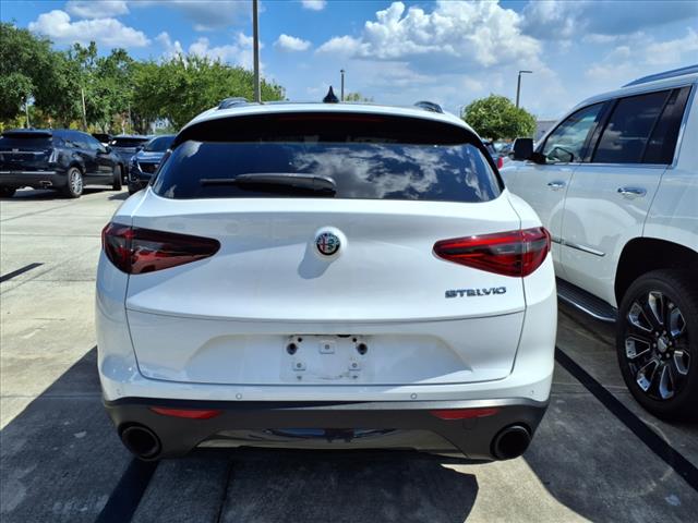 2022 Alfa Romeo Stelvio Sprint