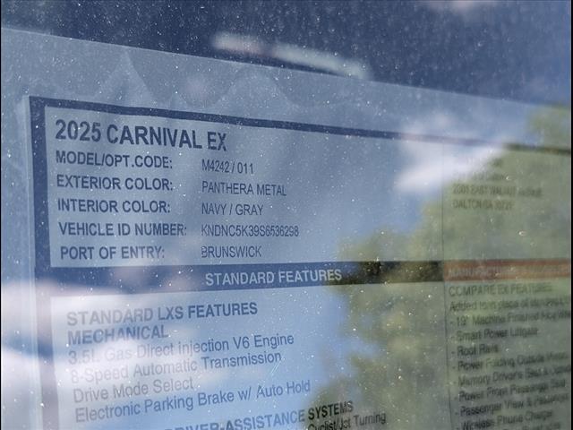 2025 Kia Carnival EX