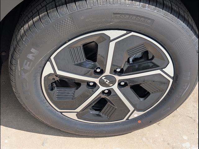 2025 Kia Niro EX