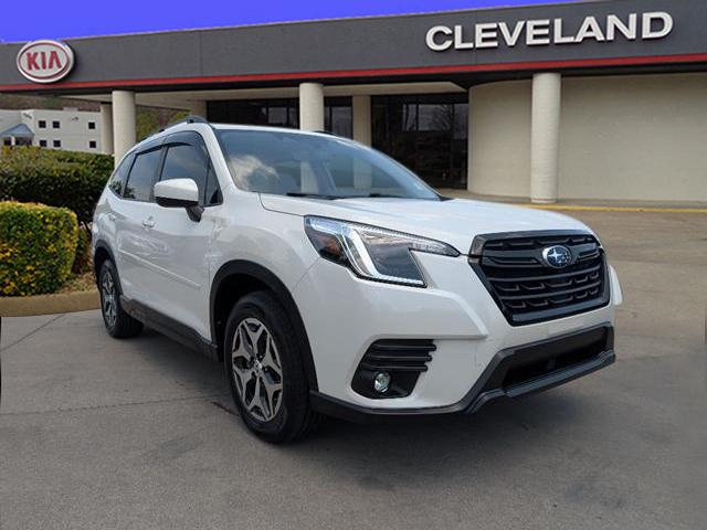2024 Subaru Forester Premium