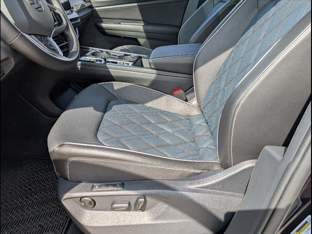 2025 Volkswagen Atlas Cross Sport 2.0T SEL Premium R-Line