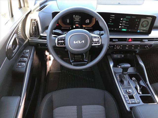 2025 Kia Sorento LX