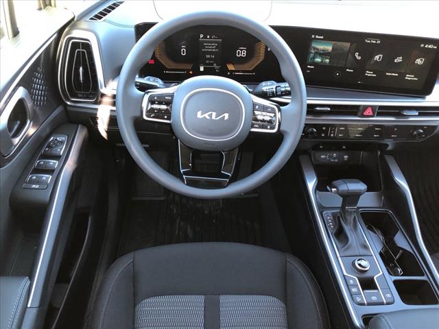 2025 Kia Sorento LX