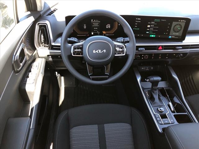 2025 Kia Sorento LX