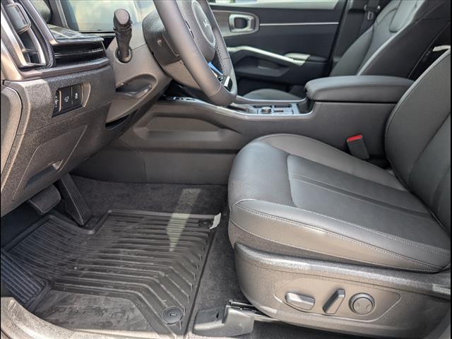 2025 Kia Sorento X-Line EX