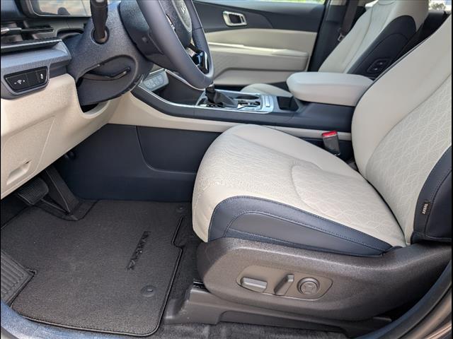 2025 Kia Carnival EX