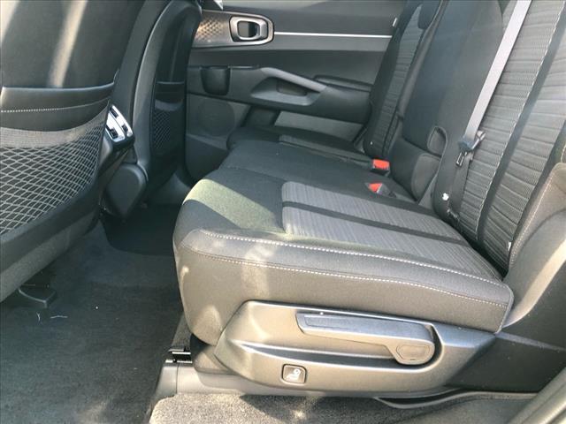 2025 Kia Sorento LX