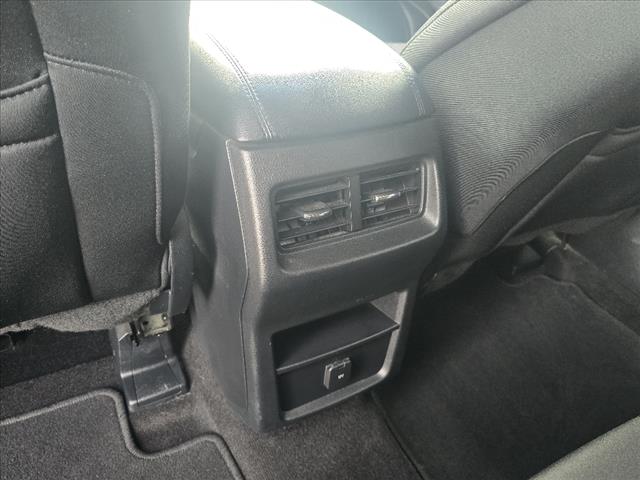 2020 Ford Edge SE