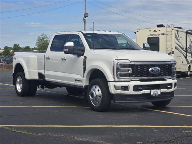 2024 Ford F-450 Super Duty Platinum