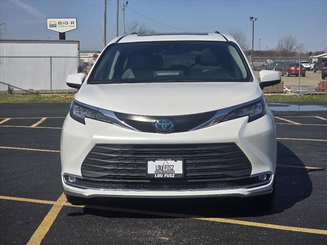 2023 Toyota Sienna XLE 7-Passenger