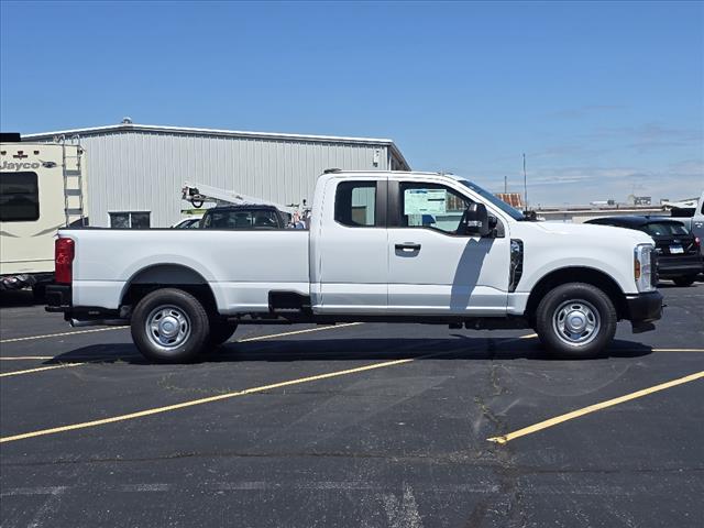 2025 Ford F-350 Super Duty XL