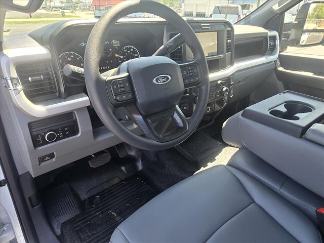 2025 Ford F-350 Super Duty XL