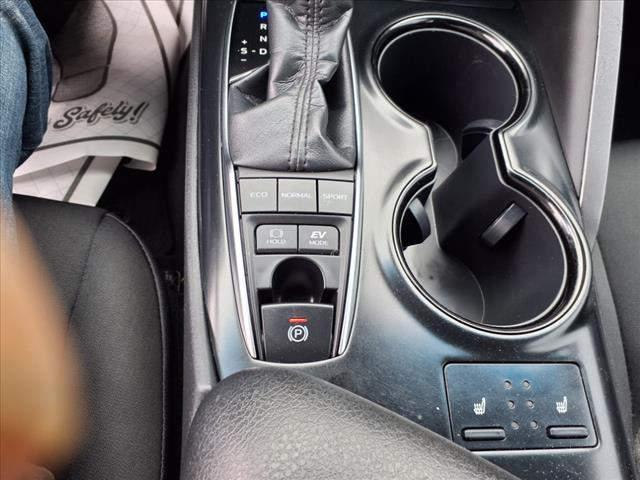 2018 Toyota Camry Hybrid LE
