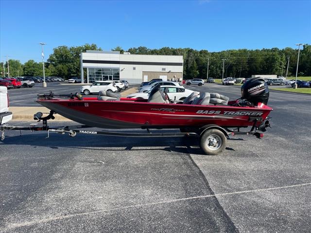 2014 Tracker Boat