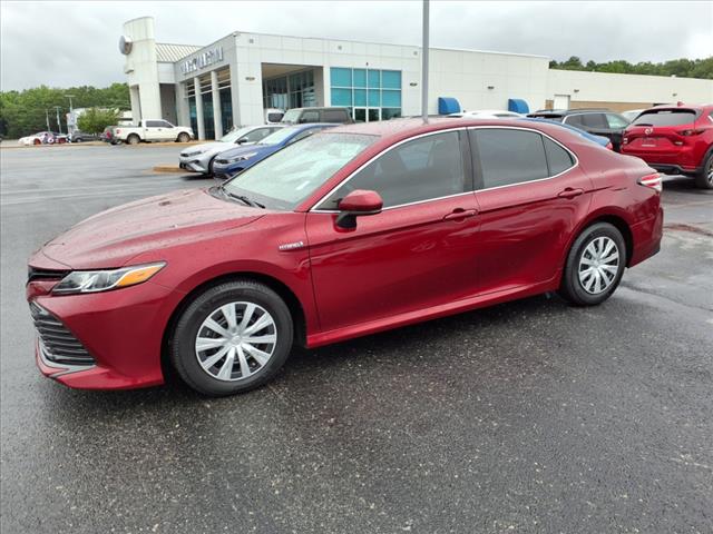 2018 Toyota Camry Hybrid LE