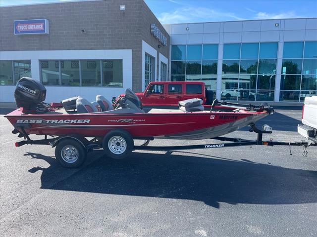 2014 Tracker Boat