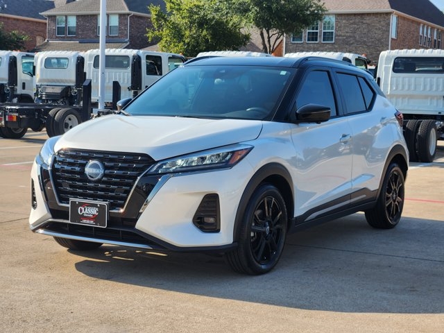 2024 Nissan Kicks SR