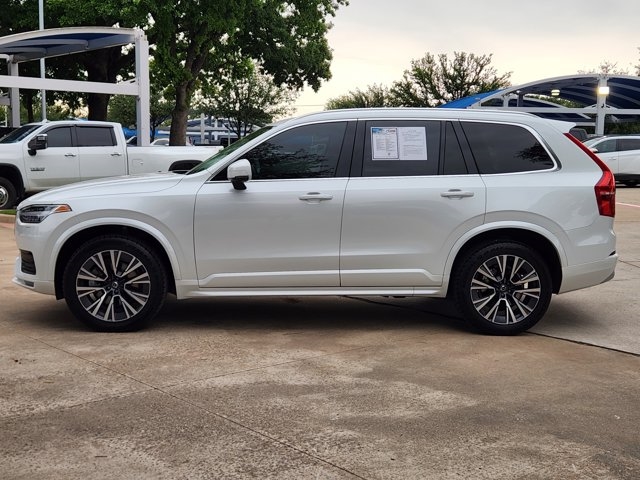 2022 Volvo XC90 T5 Momentum