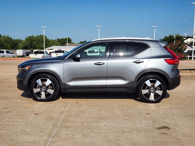 2019 Volvo XC40 T5 Momentum