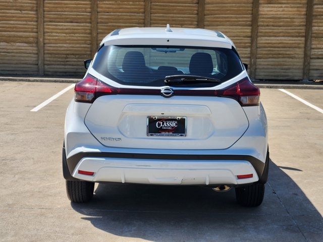 2024 Nissan Kicks S