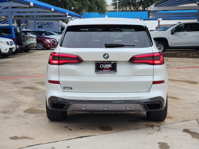 2022 BMW X5 M50i