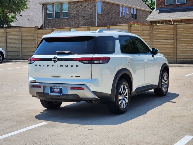 2024 Nissan Pathfinder SL