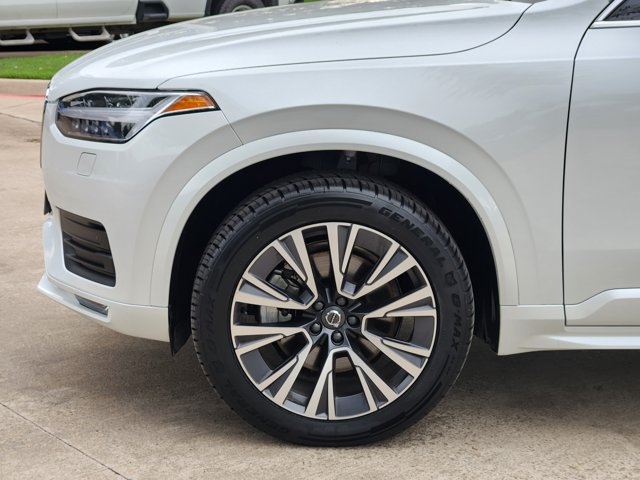 2022 Volvo XC90 T5 Momentum