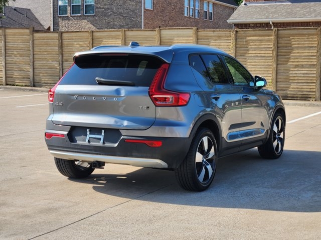 2019 Volvo XC40 T5 Momentum