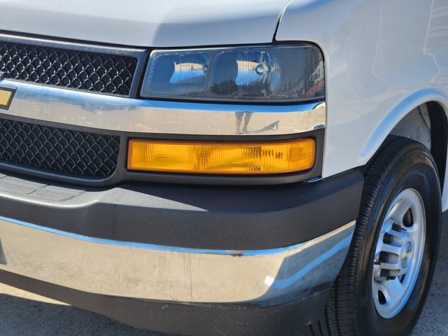 2023 Chevrolet Express 3500