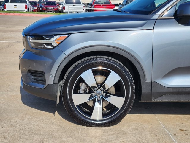2019 Volvo XC40 T5 Momentum