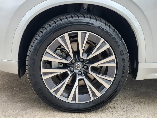 2022 Volvo XC90 T5 Momentum