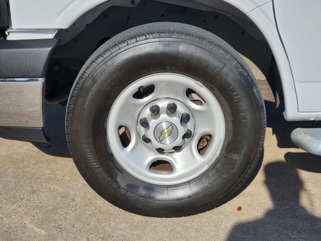 2023 Chevrolet Express 2500