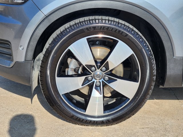 2019 Volvo XC40 T5 Momentum