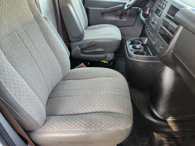2023 Chevrolet Express 3500
