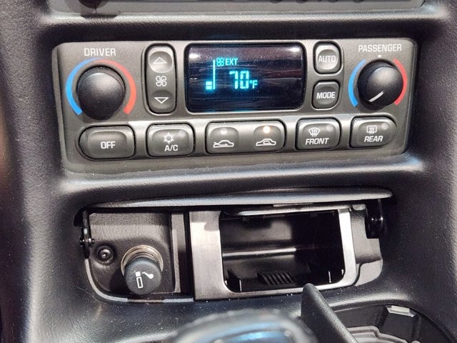2004 Chevrolet Corvette 