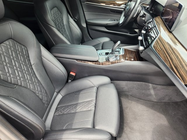 2021 BMW 5 Series 530i